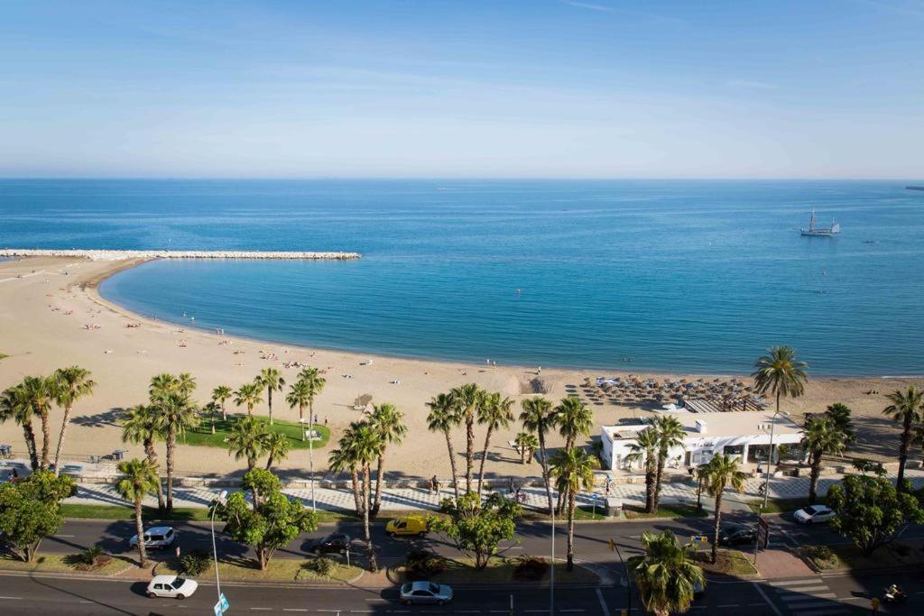 Malagueta Apartments Malaga Exterior photo